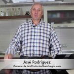 5 trucos para limpiar el interior de una bota de vino