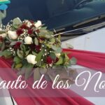 Decoración en blanco para el coche de tu boda: elegancia y estilo en cada detalle