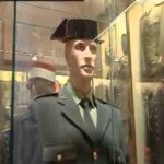 Descubre el imponente uniforme de gran gala de la Guardia Civil