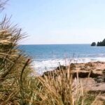 Descubre la belleza natural de la Playa Isla del Fraile en tus próximas vacaciones
