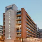 Descubre la comodidad y estilo del Hotel Hesperia del Mar en Barcelona