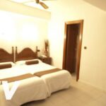 Descubre la majestuosidad de Salamanca en el Hotel Emperatriz I
