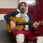 En el patio de Godella: La novela de un autor valenciano