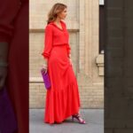 Encuentra los zapatos ideales para complementar tu vestido color buganvilla