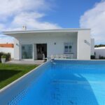 Encuentra tu hogar en el paraíso: Casas en Zahora a pie de playa