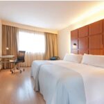 Experimenta la comodidad y elegancia en el Hotel TRYP Valencia Azafata