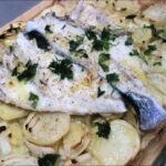 Lomos de dorada al horno con patatas panadera receta fácil y deliciosa