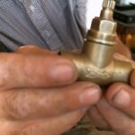 Medidas para reparar llave de agua rota en casa