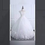 Novias frescas y elegantes: descubre los mejores vestidos de novia sin manga