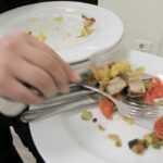 Recolección eficiente de platos sucios en restaurantes Guía práctica
